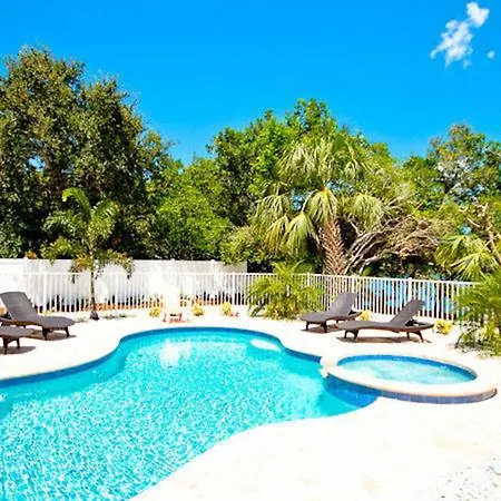 Heavenly Holly Villa